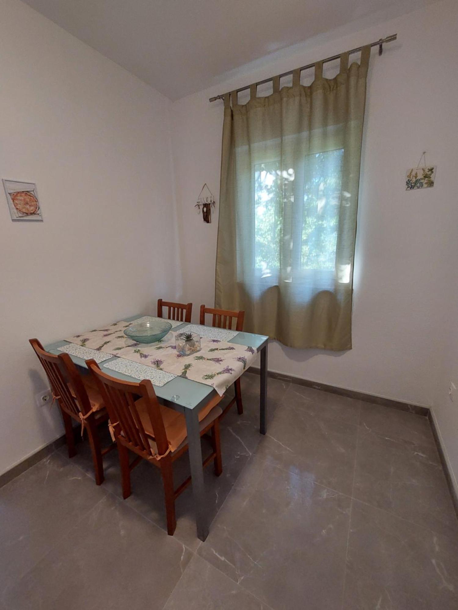 Apartments Nenad & Marija Pag Town Extérieur photo
