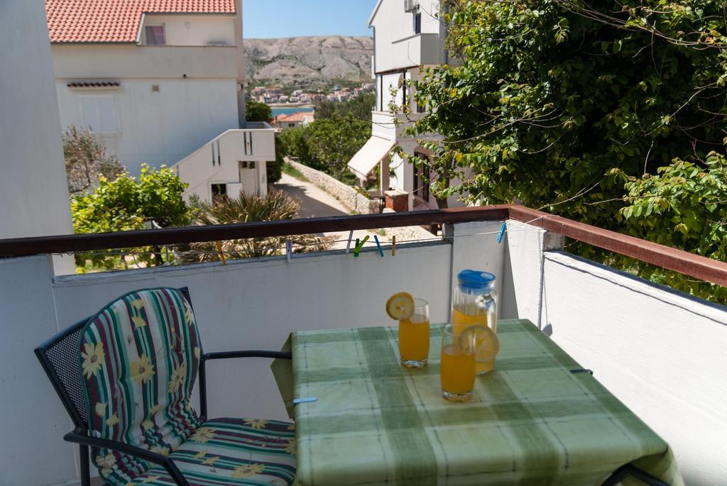 Apartments Nenad & Marija Pag Town Extérieur photo